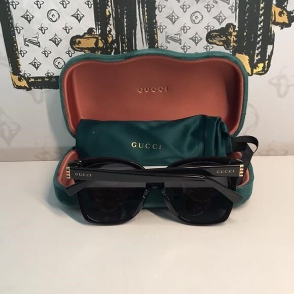 Stylish Black Sunglasses GG0459SA 001 - Picture 10 of 11